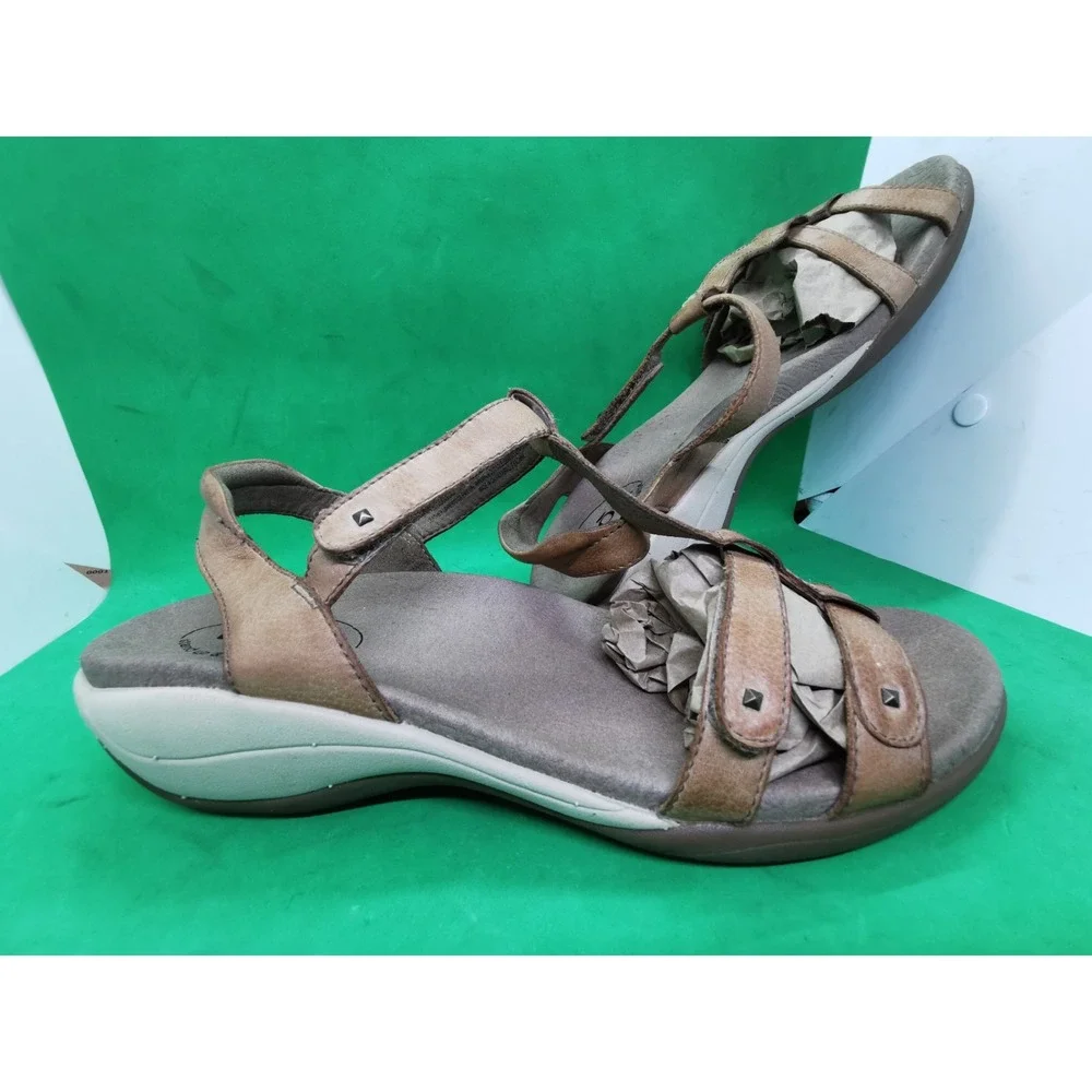 Taos Trophy 2 Sandals Womens Size 9 Adjustable Leather Strapy Shoes Comfort Tan